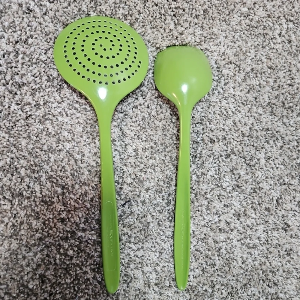 Vintage Hutzler Melamine Serving Spoon Skimmer 12 In. Avocado Green Flatware Set